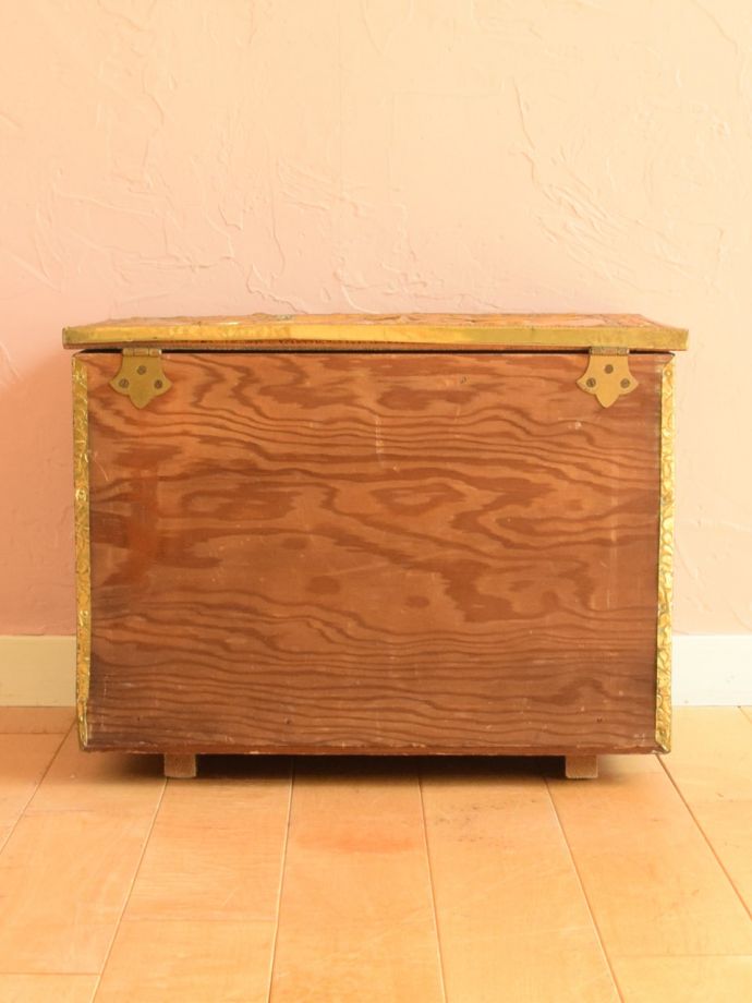 アンティークの真鍮の箱、イギリスで見つけた帆船の模様のブラス