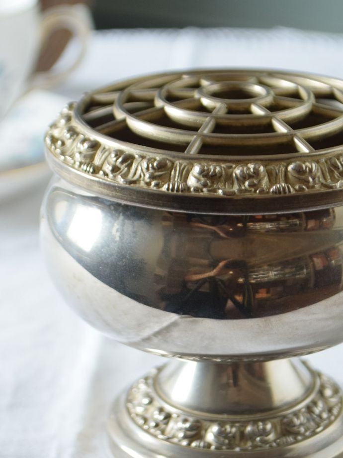 英国アンティークのシルバー雑貨、フラワーベース