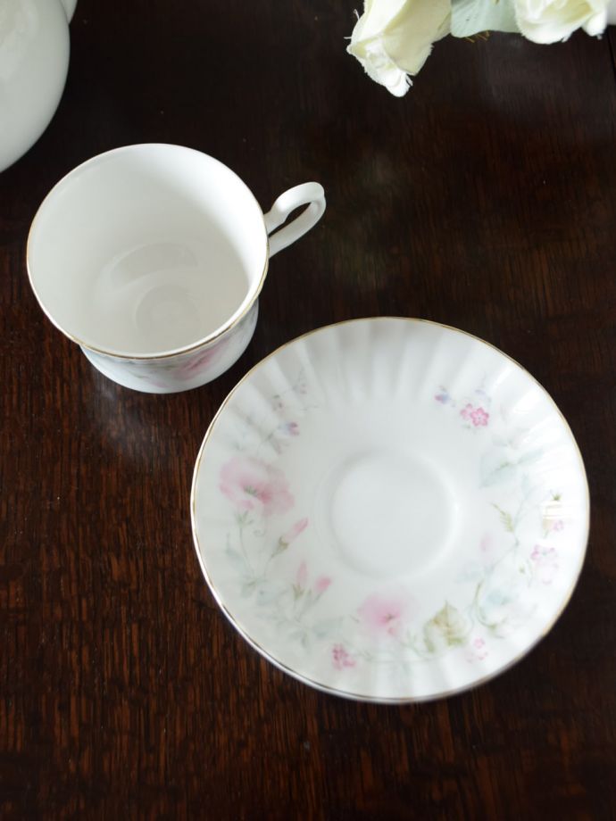 英国アンティークのおしゃれな食器