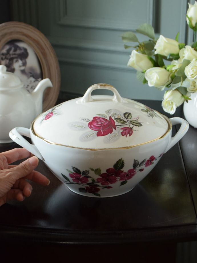 陶磁器の食器
