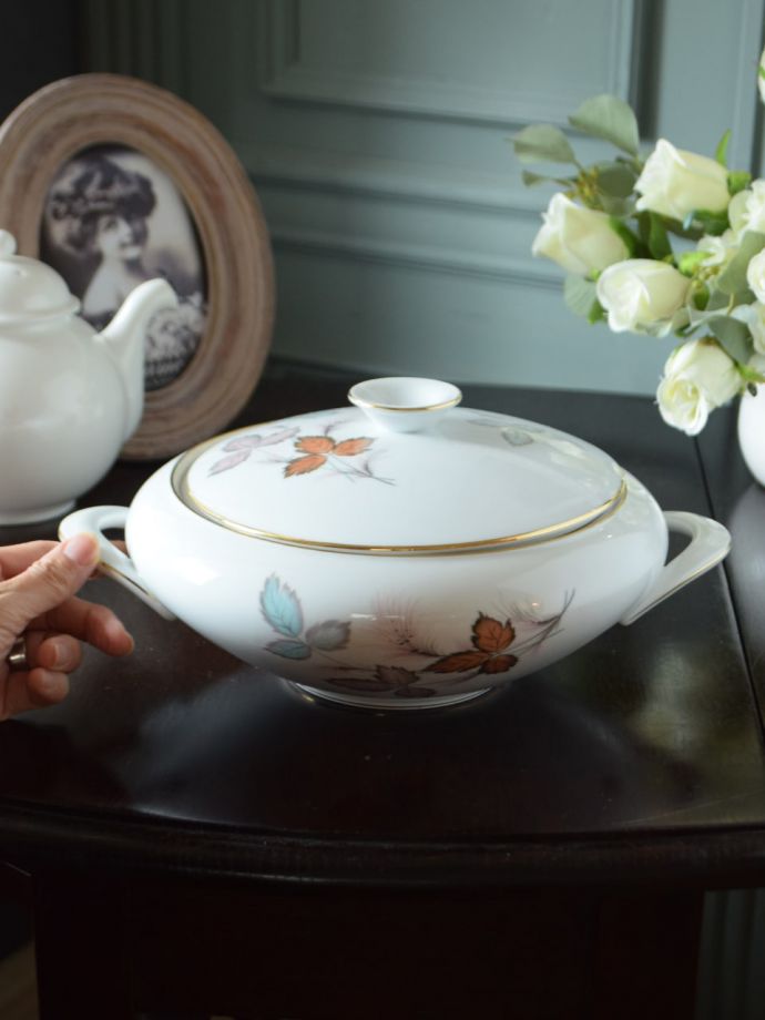 ドイツのThomas（トーマス）の食器、リーフ模様のアンティークチュリー