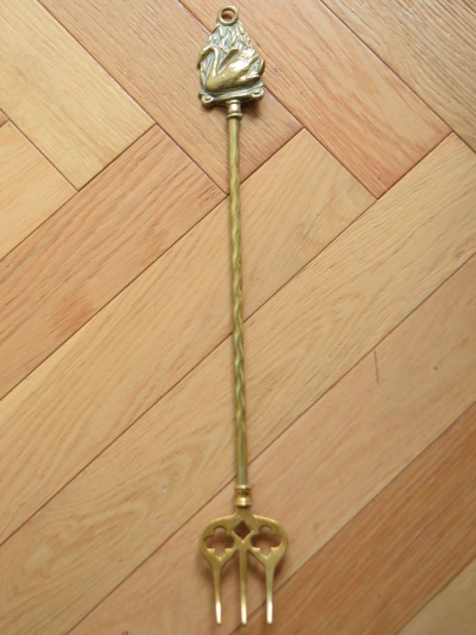 アンティークの真鍮トースティングフォーク