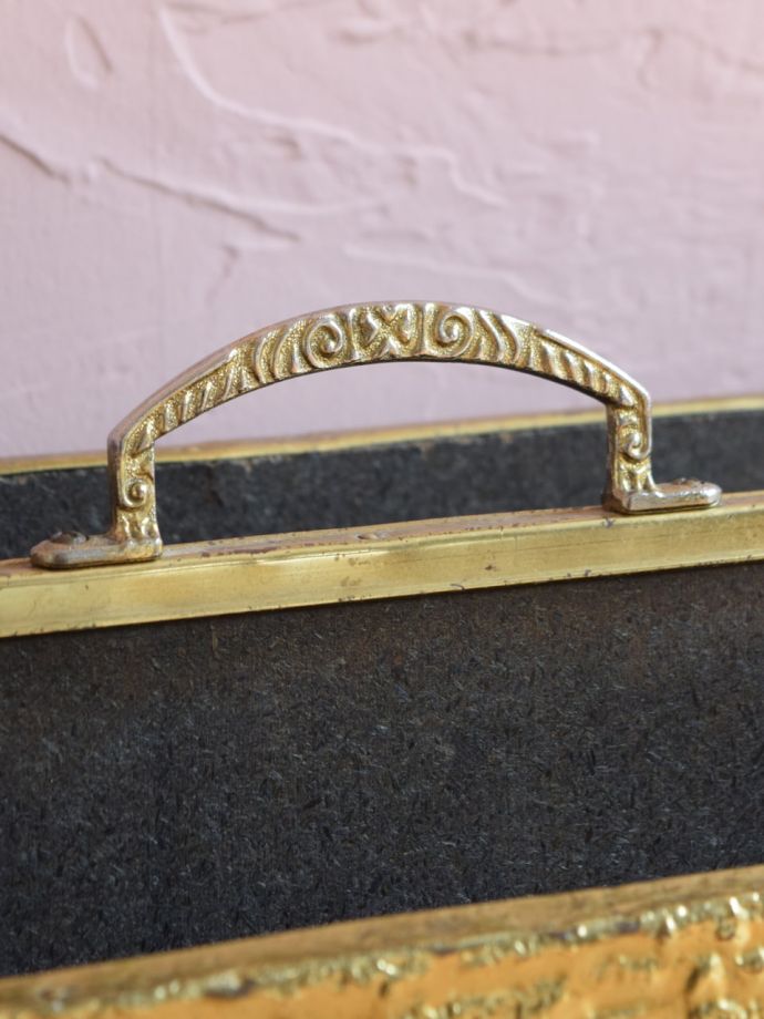 マガジンラックの持ち手