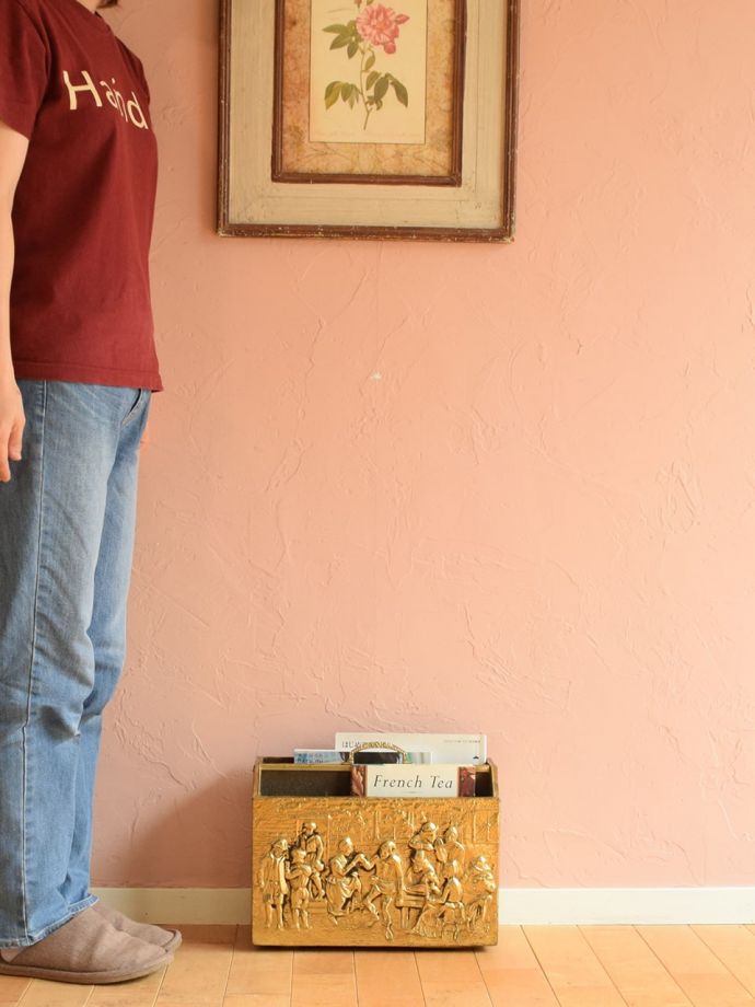 アンティークのおしゃれなマガジンラック