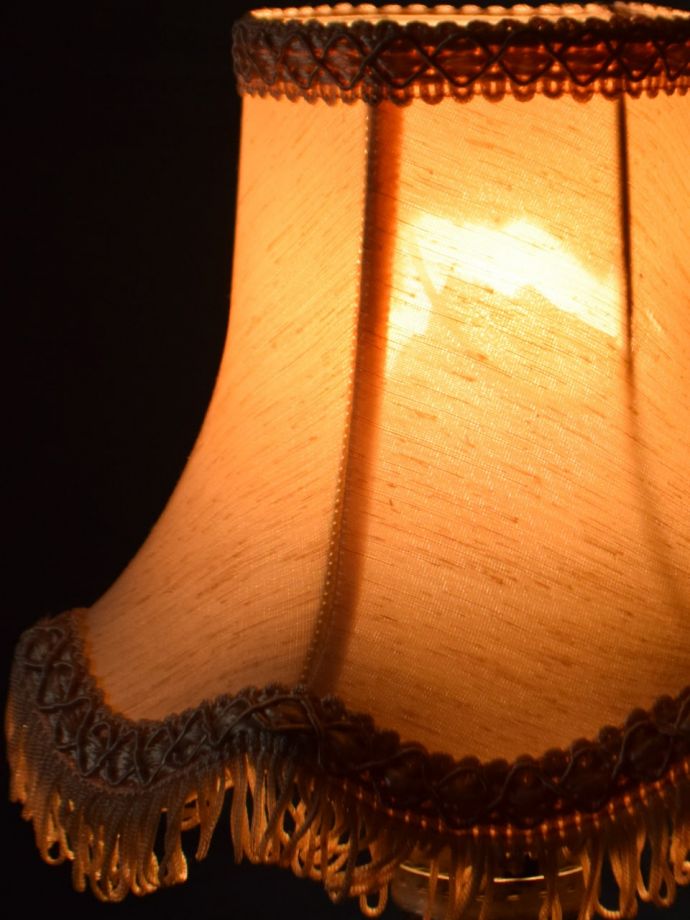 大切に使い続けられたオリジナルのシェード