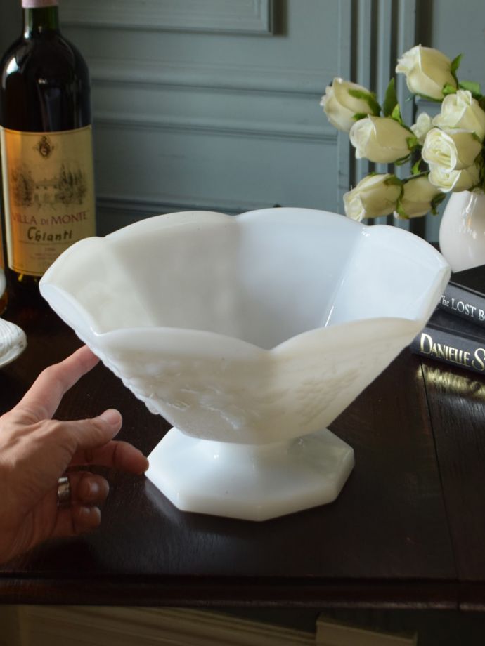 便利に使えるアンティークガラスの食器