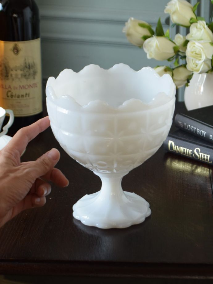 便利に使えるアンティークガラスの食器