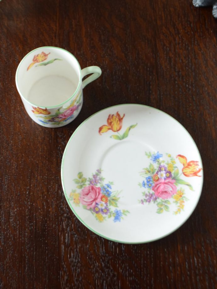 英国アンティークのおしゃれな食器