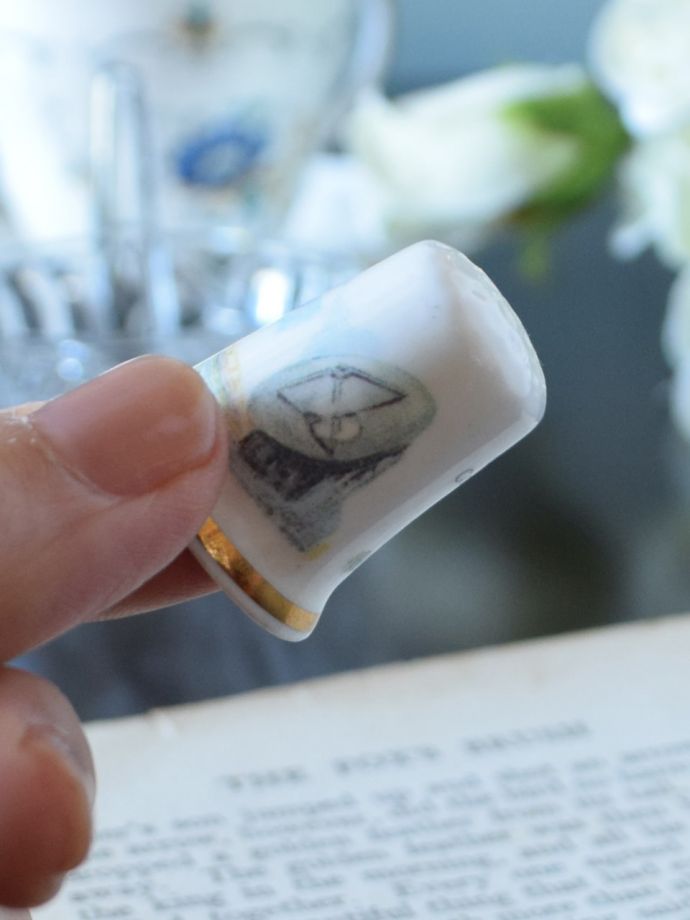 英国アンティークのおしゃれなシンブル