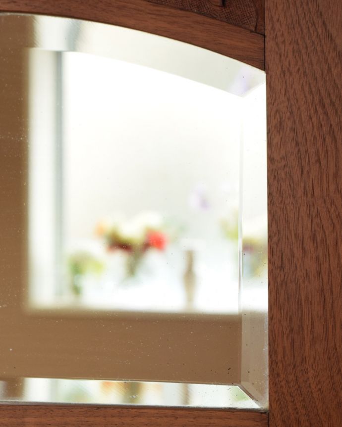 アンティーク家具 タイルが美しいアンティークの英国家具、ミラー付のウォッシュスタンド。キラッと輝くアンティークのミラーアンティークの鏡はとても分厚いのでカッティングがキレイです。(m-482-f-1)