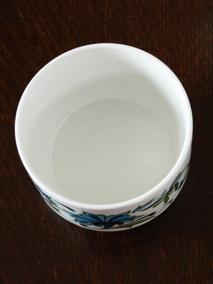 英国アンティークのおしゃれな食器