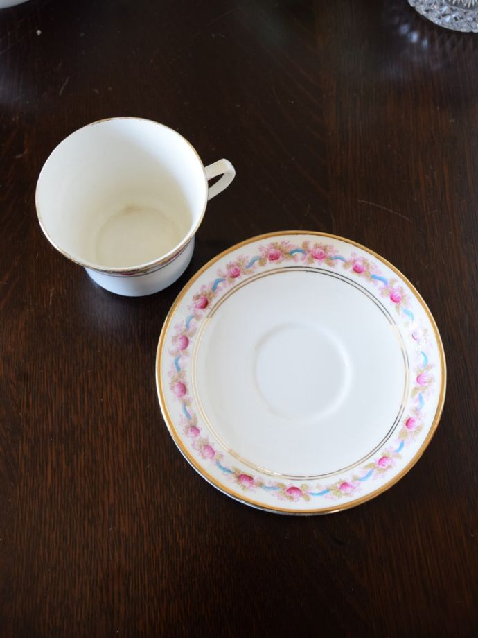 英国アンティークのおしゃれな食器