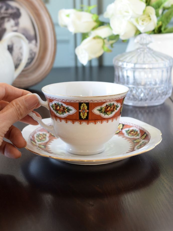 お花柄のカップ＆ソーサー