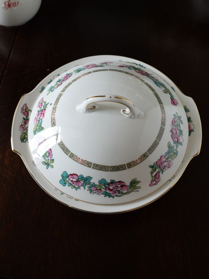 アンティークのチュリーン