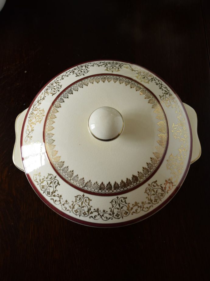 おしゃれなアンティークの食器