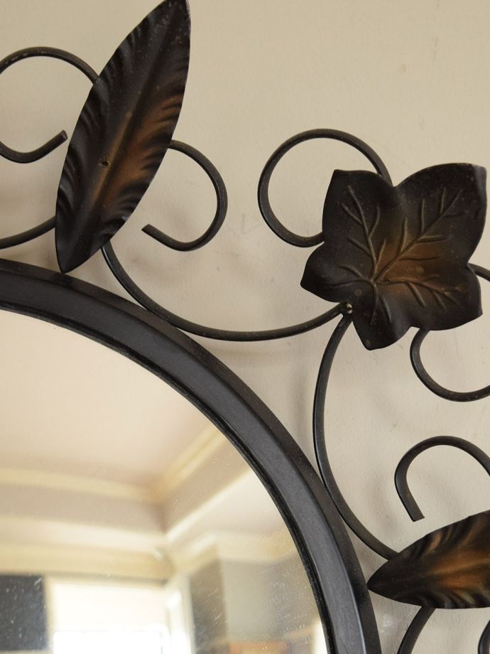 アンティークのおしゃれなミラー