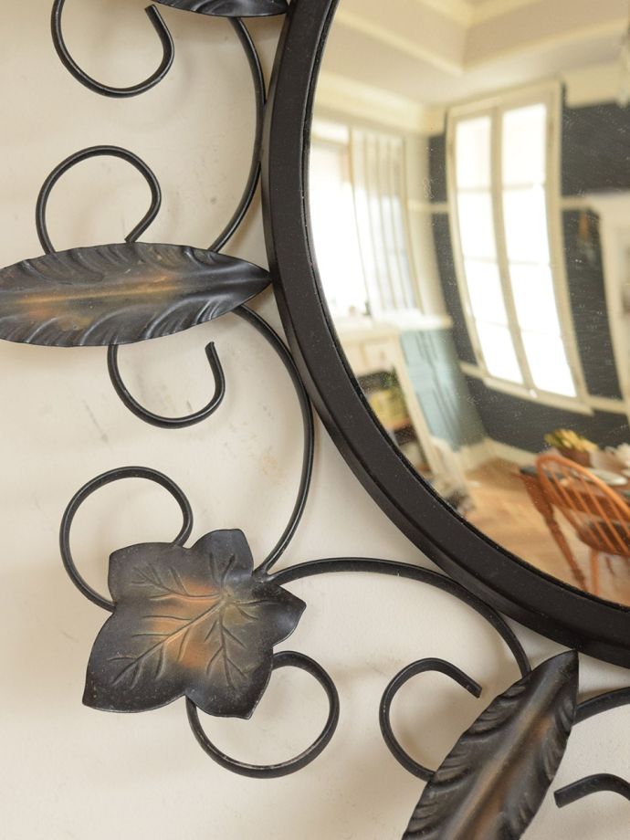 アンティークの鏡の装飾