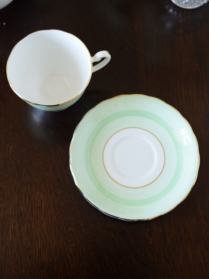 英国アンティークのおしゃれな食器