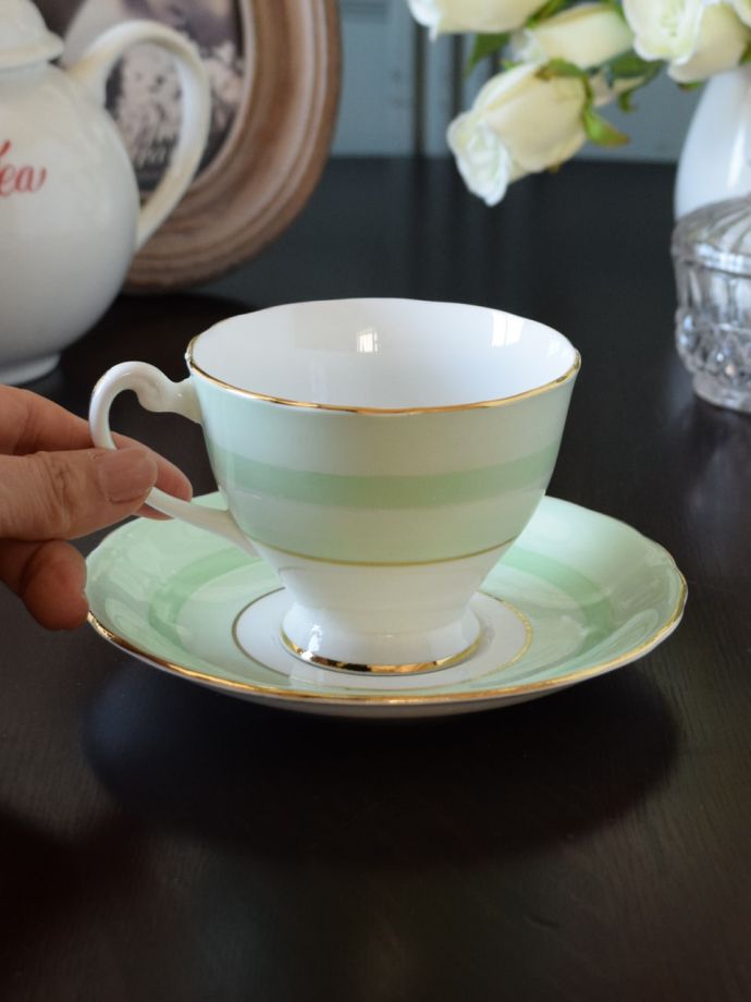 イギリスのカップ&ソーサー