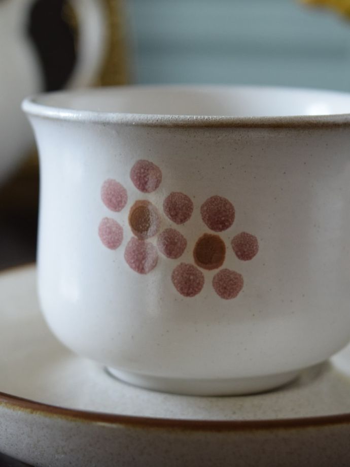 デンビーのビンテージカップ＆ソーサー