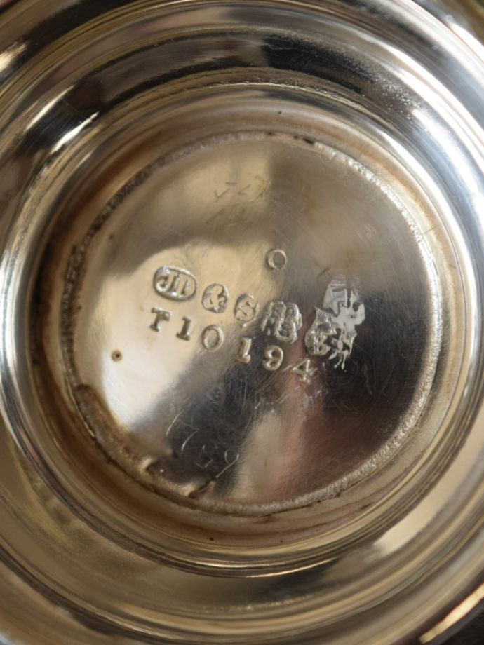 裏側には品質の証