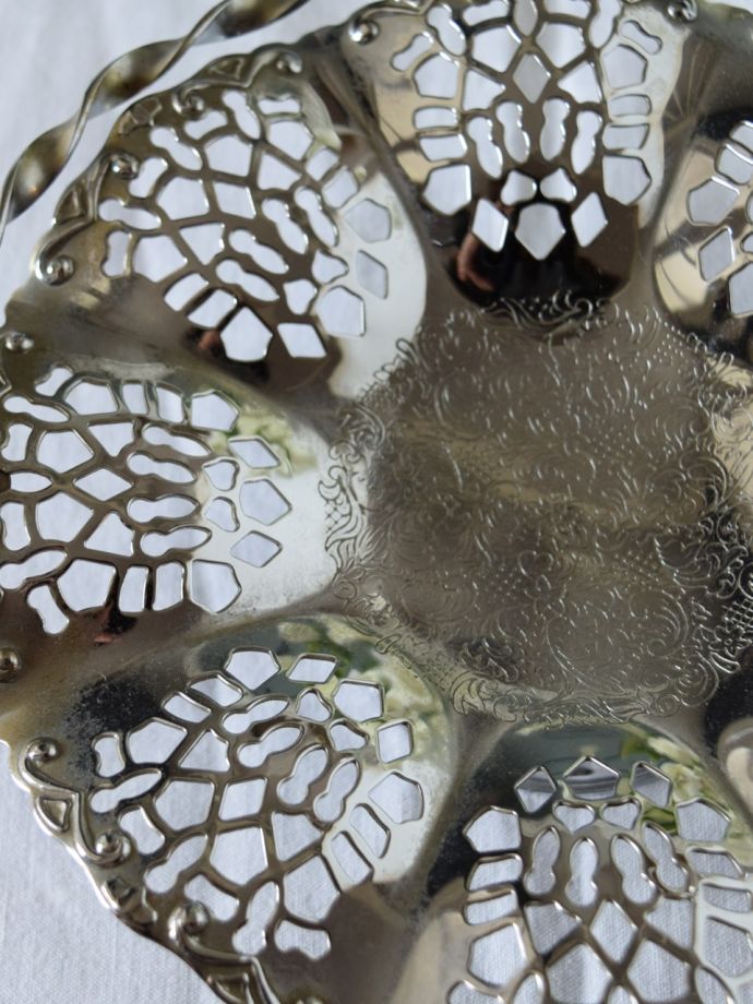 英国アンティークのシルバーバスケット