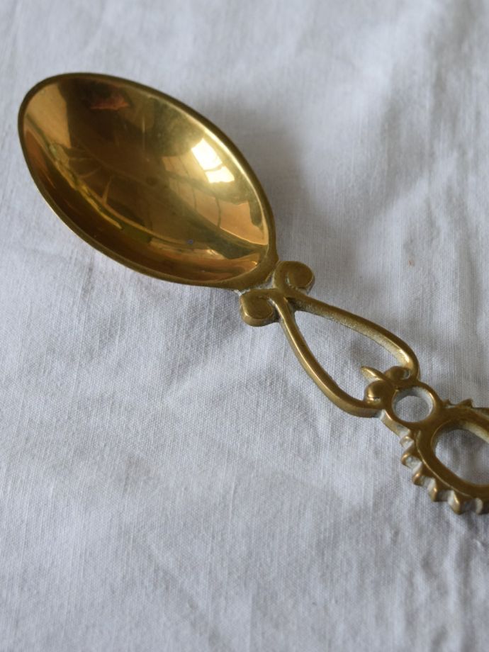 アンティーク真鍮製のオブジェ