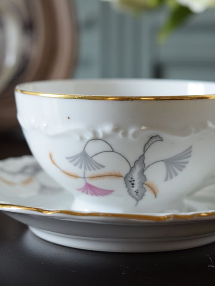 アンティークのカップ＆ソーサー