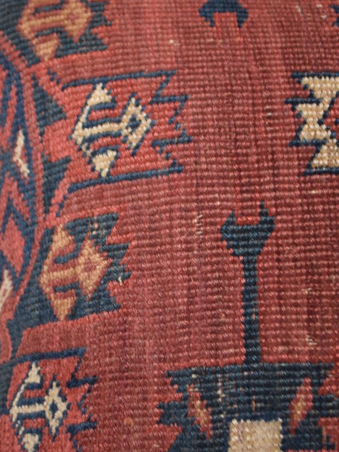 おしゃれなトライバルラグクッション