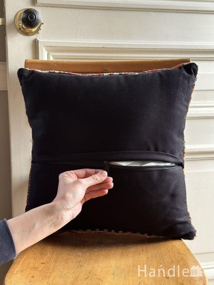 トライバルラグのクッション