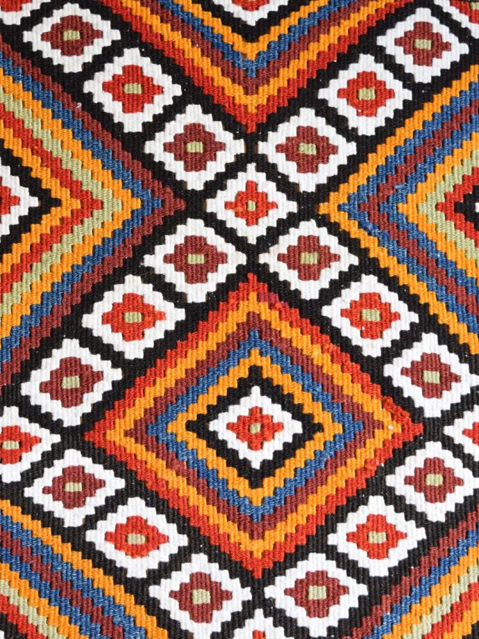 1点もののビンテージキリム