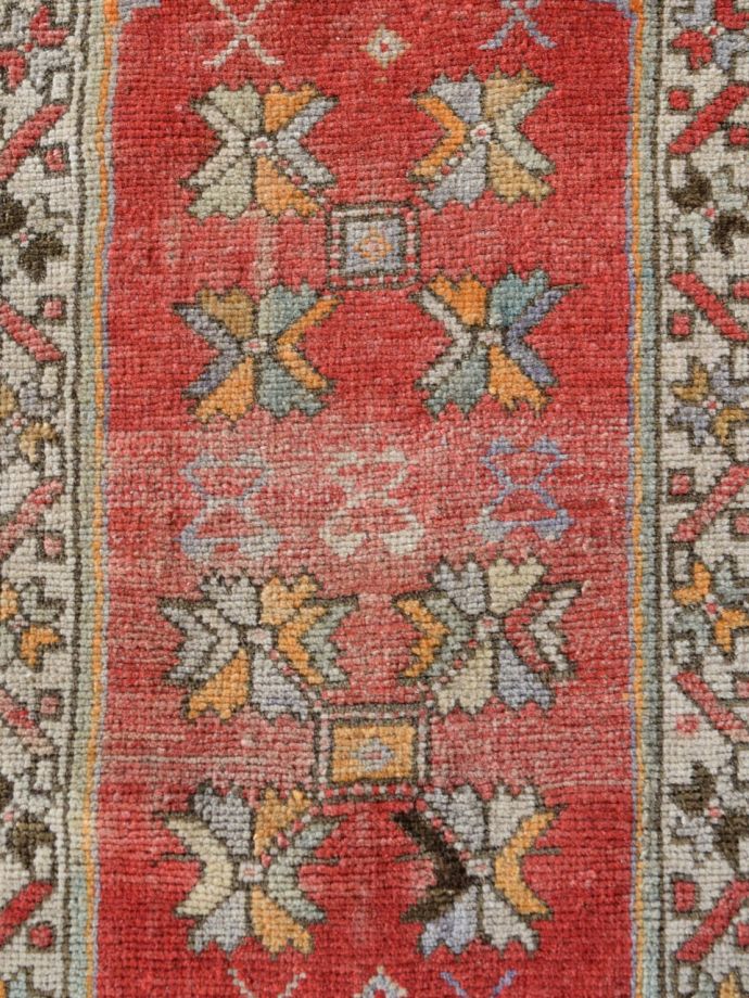 1点もののビンテージ絨毯