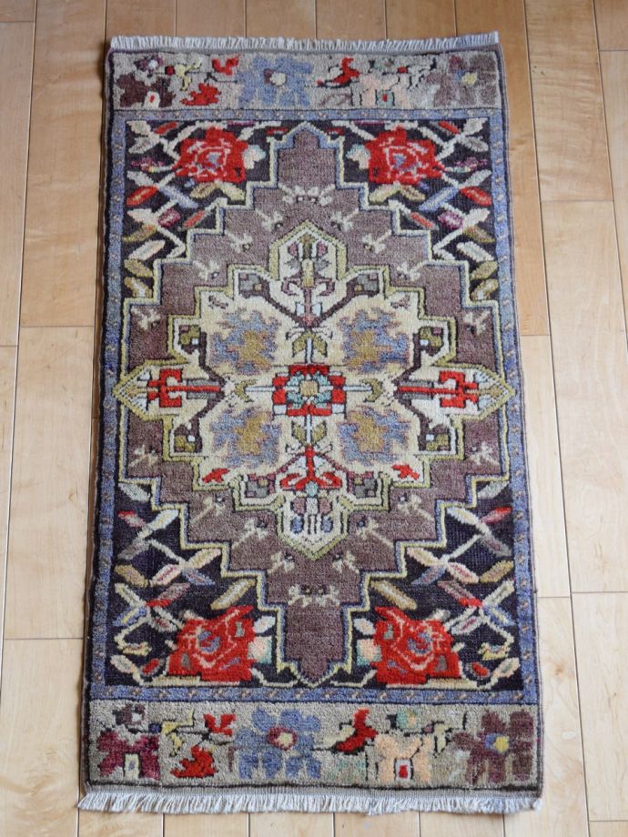 おしゃれなビンテージ絨毯