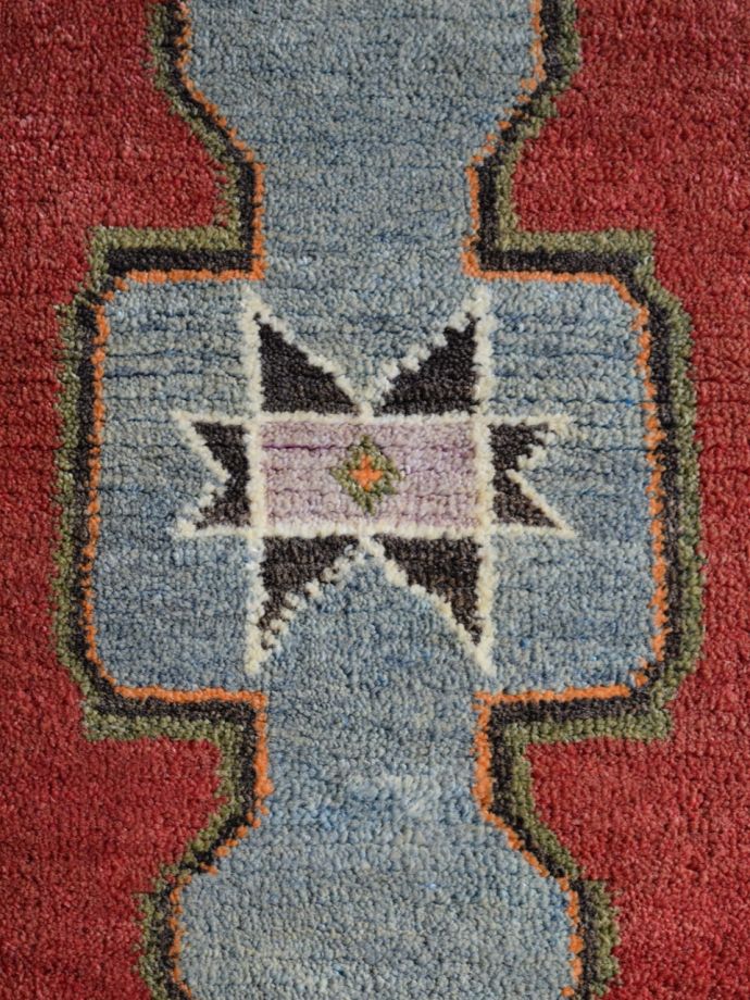 1点もののビンテージ絨毯