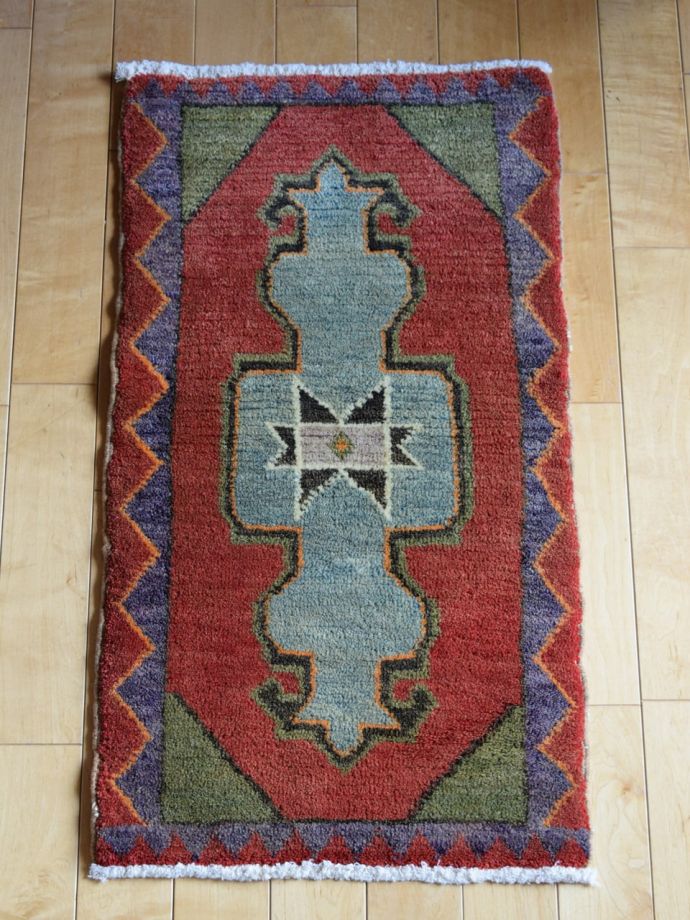 おしゃれなビンテージ絨毯