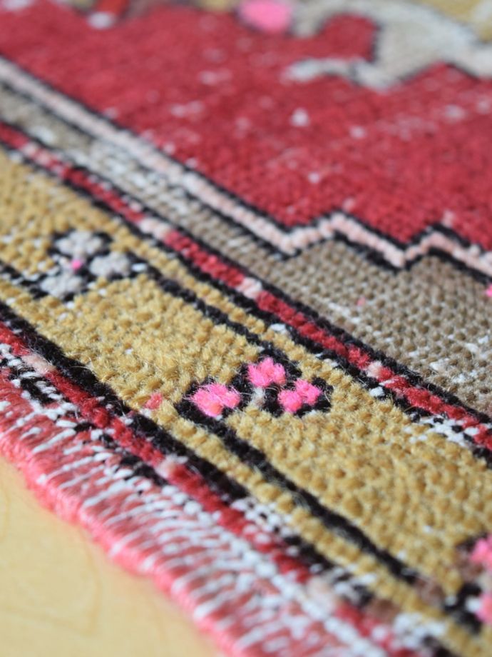 ヴィンテージのトライバルラグ