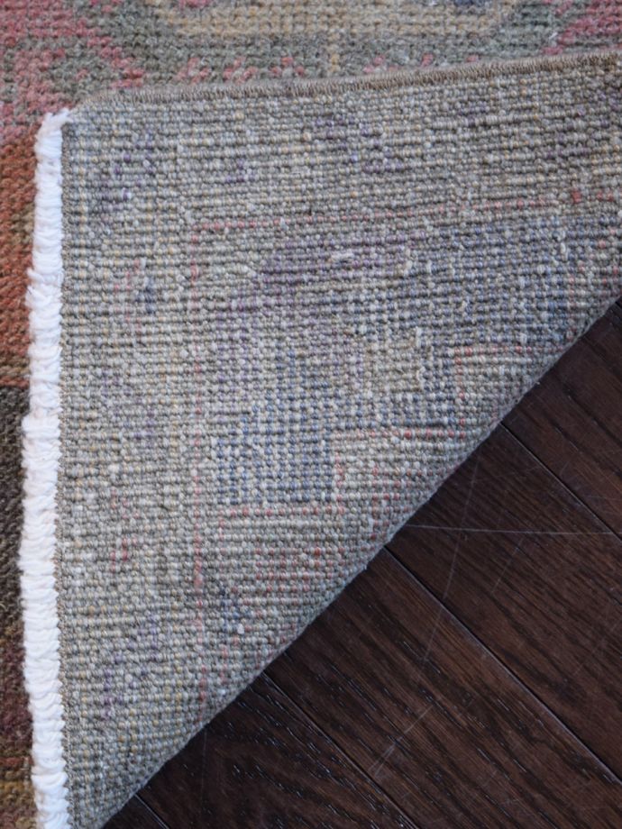 トライバルラグの裏面