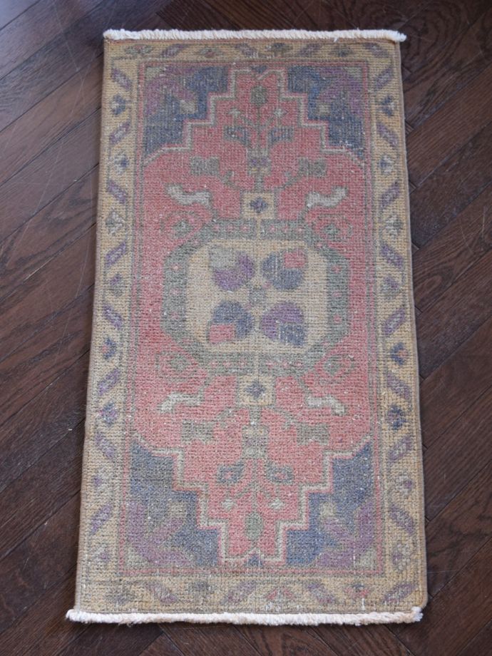 おしゃれなビンテージ絨毯