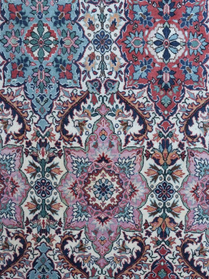 1点もののビンテージ絨毯