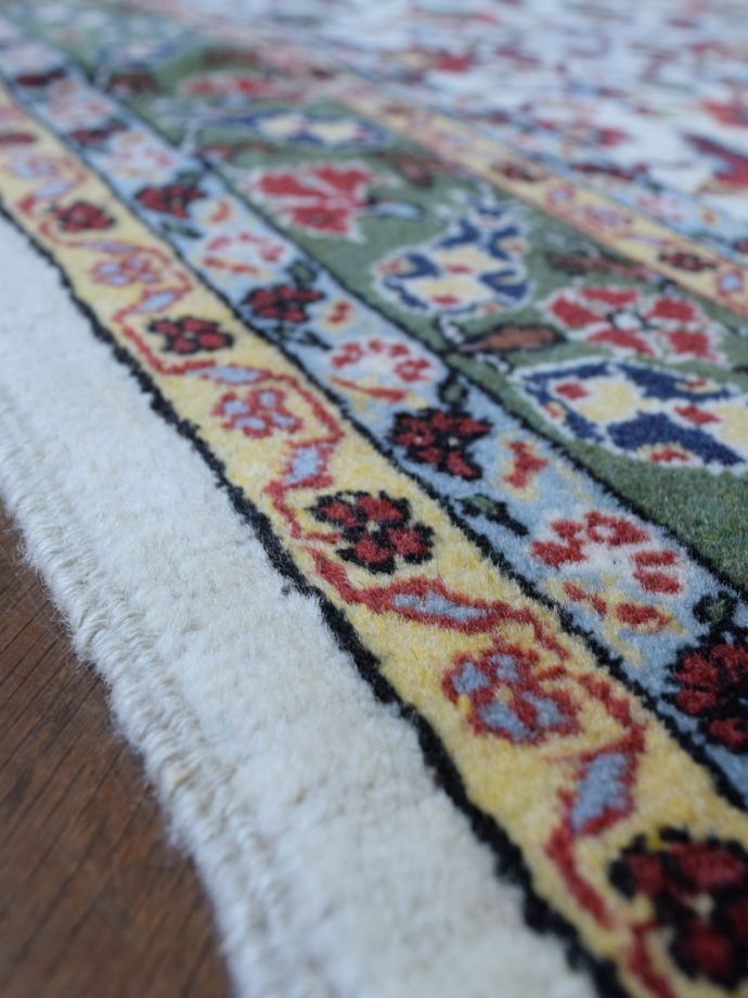 ヴィンテージのトライバルラグ