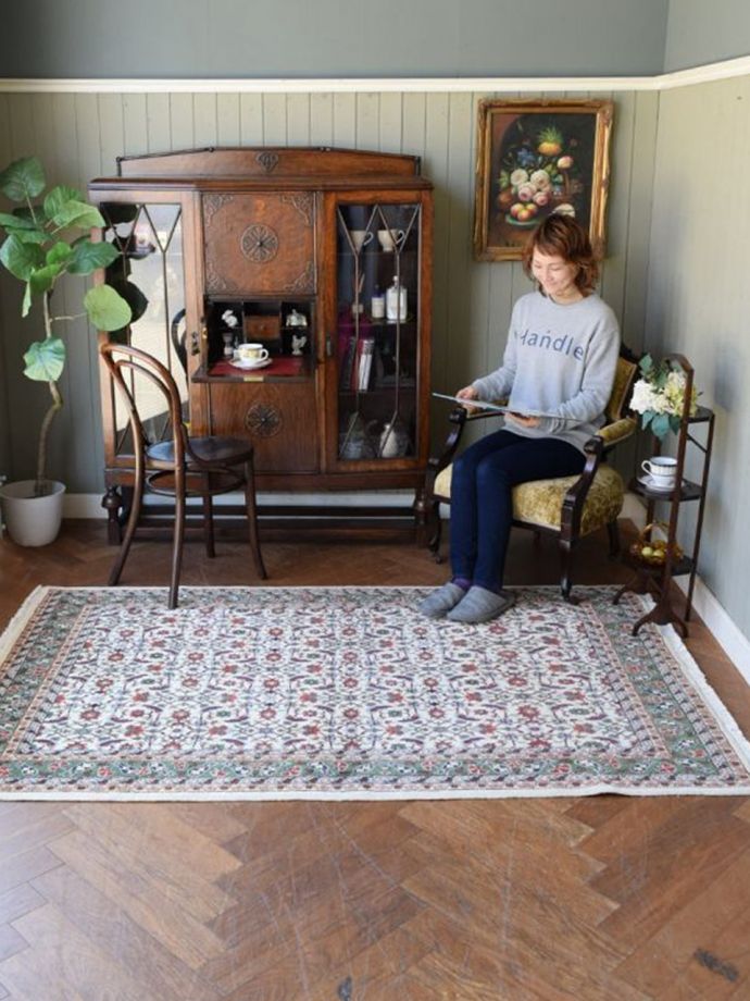 ビンテージのおしゃれな絨毯