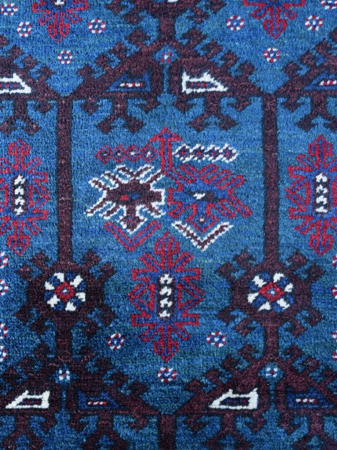 1点もののビンテージ絨毯