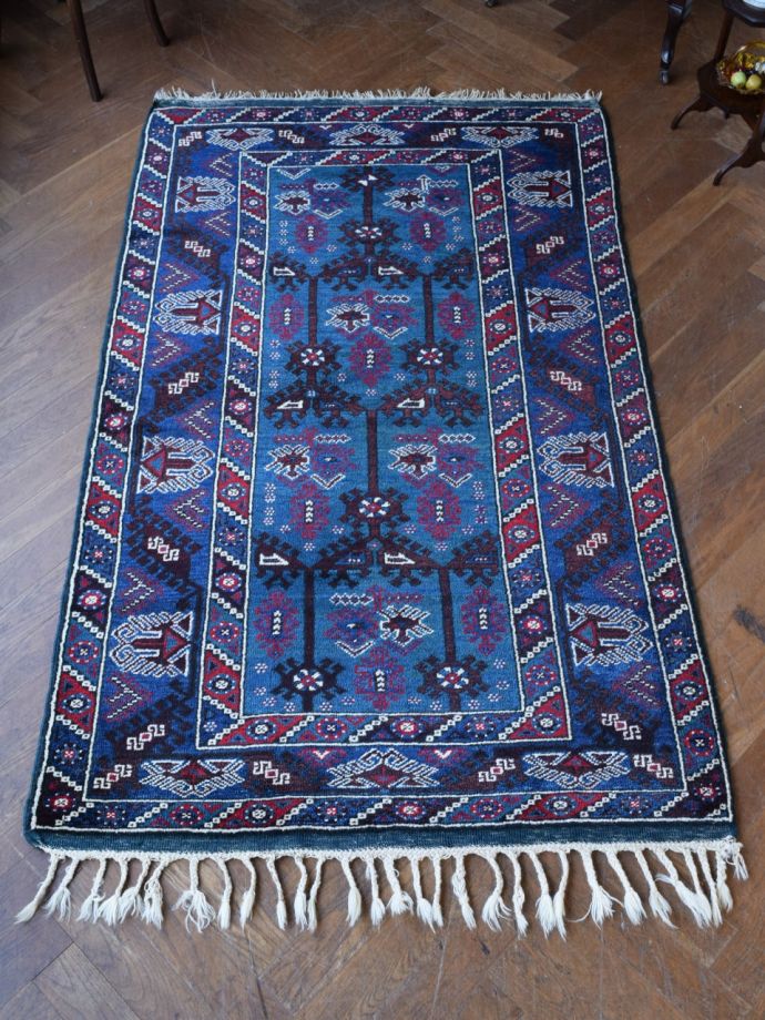 おしゃれなビンテージ絨毯