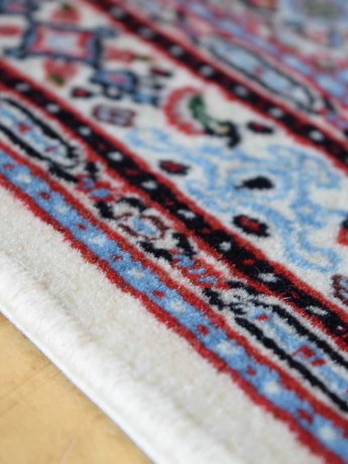 おしゃれな手織り絨毯