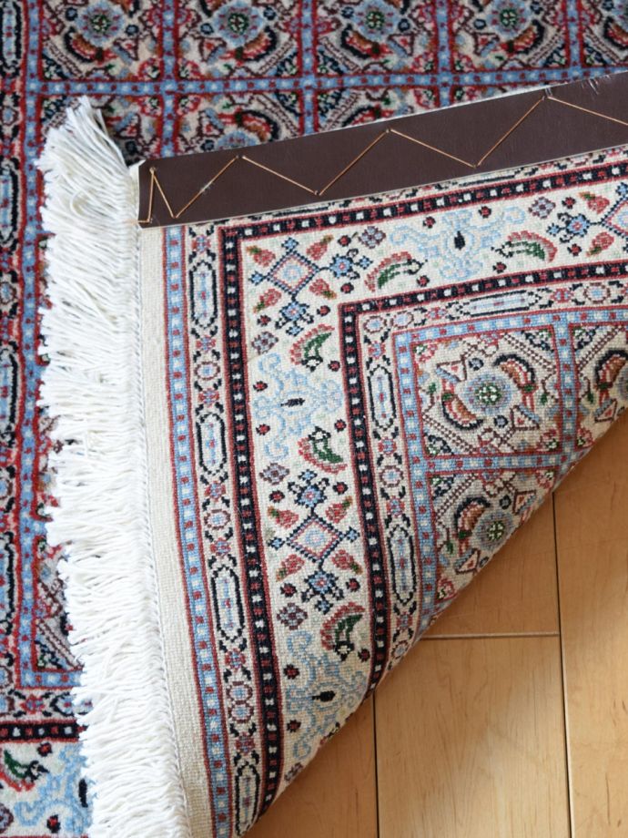 手織り絨毯の裏面