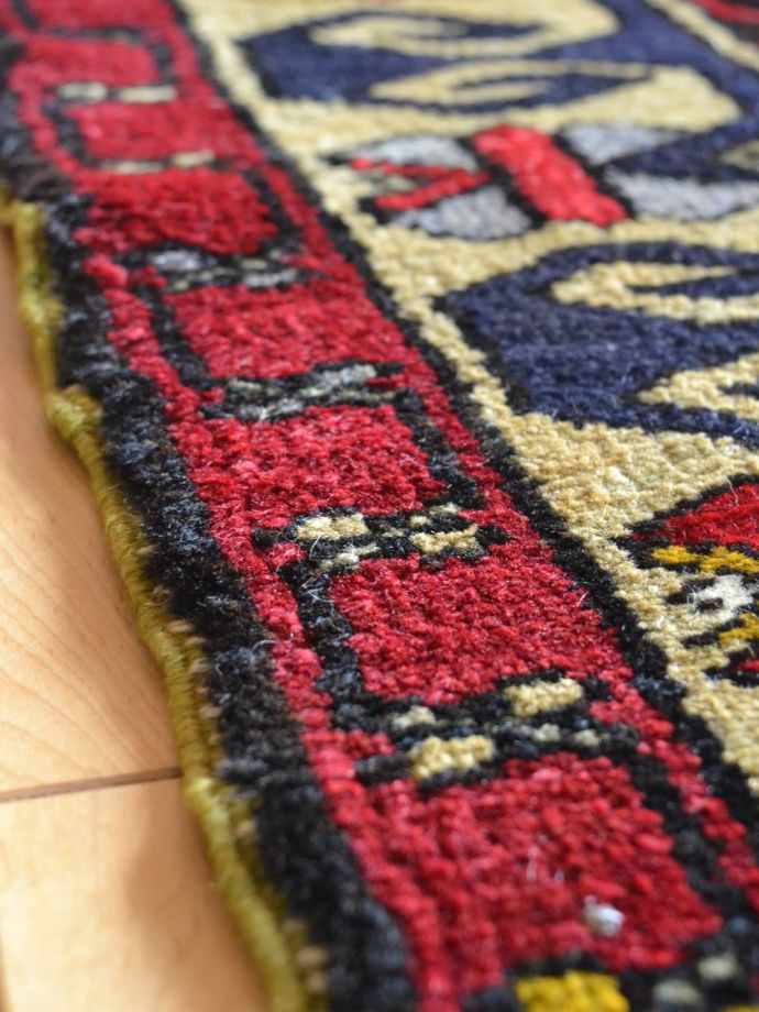 ヴィンテージのトライバルラグ