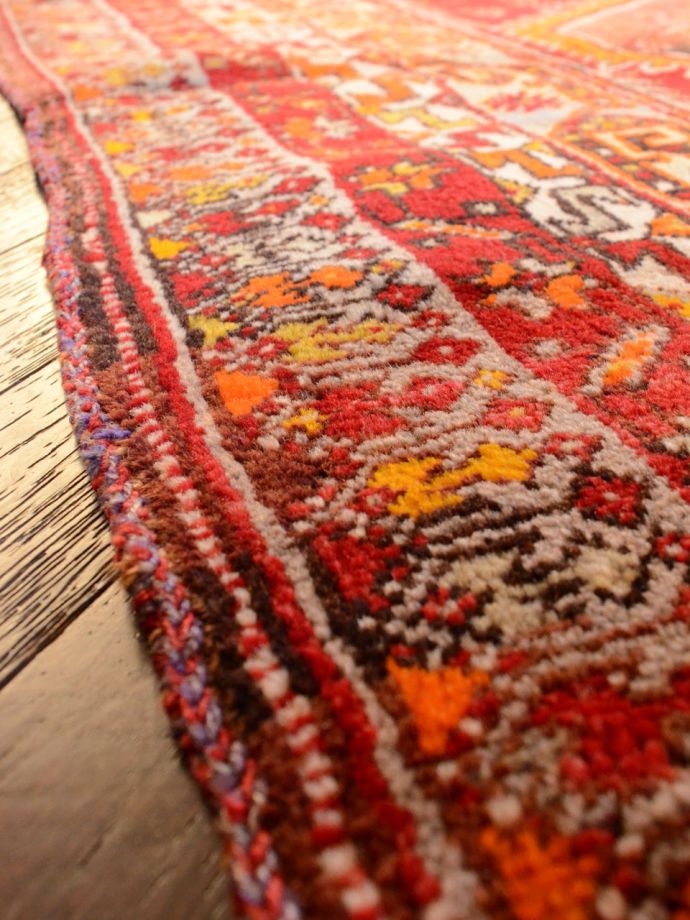 ヴィンテージのトライバルラグ