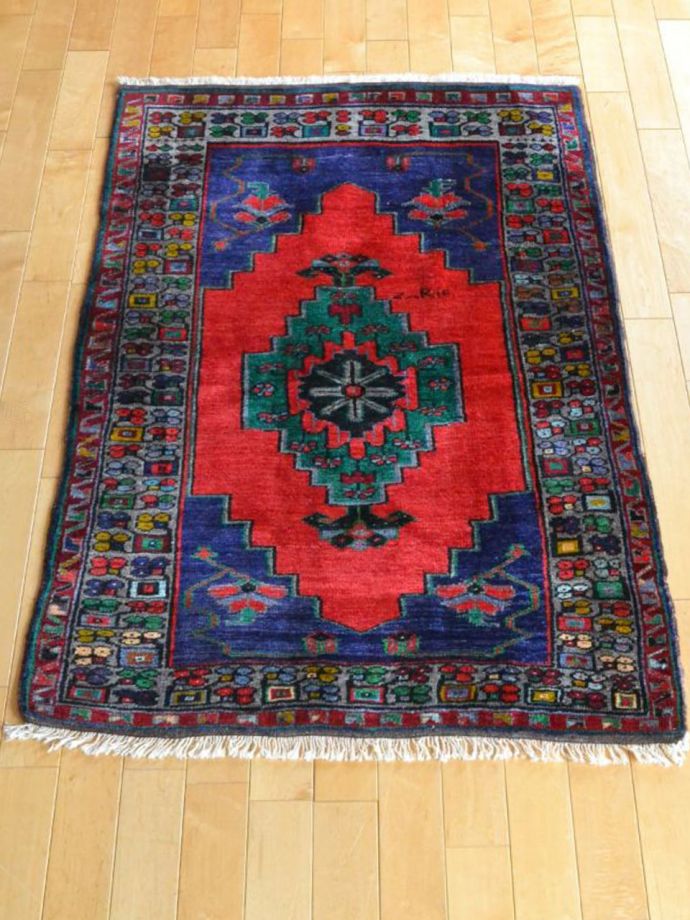 おしゃれなビンテージ絨毯