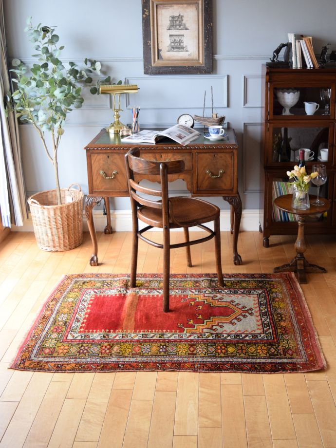 ビンテージのおしゃれな絨毯