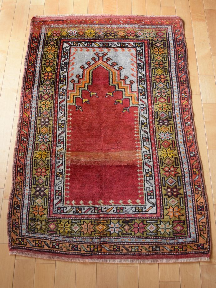 おしゃれなビンテージ絨毯